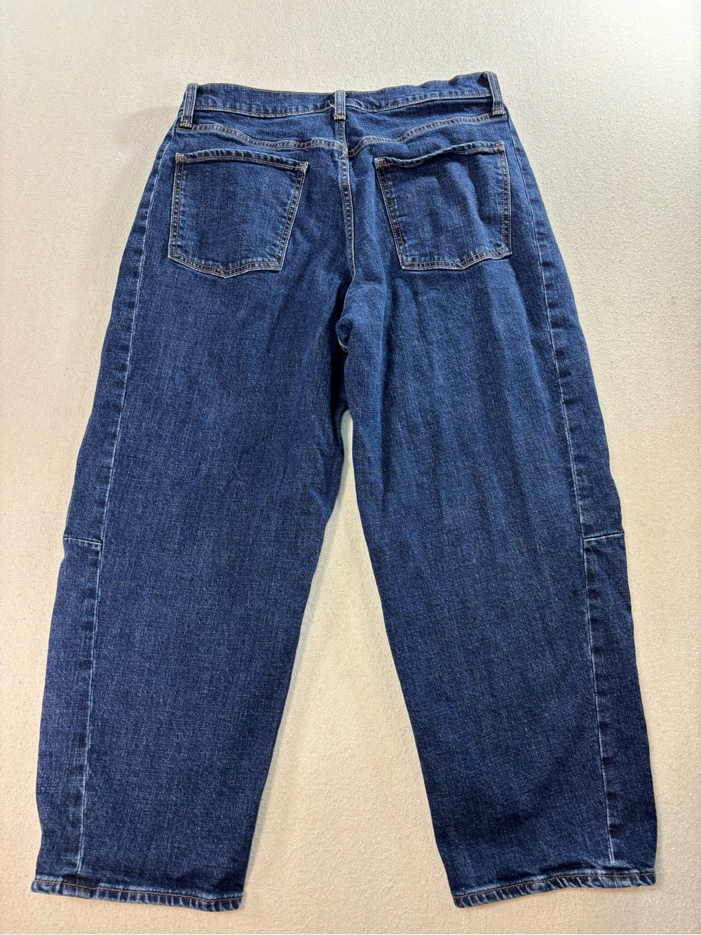 Old Navy High Rise Barrel Leg Jeans Womens 12 Cropped Medium Wash Denim - Picture 3 of 7